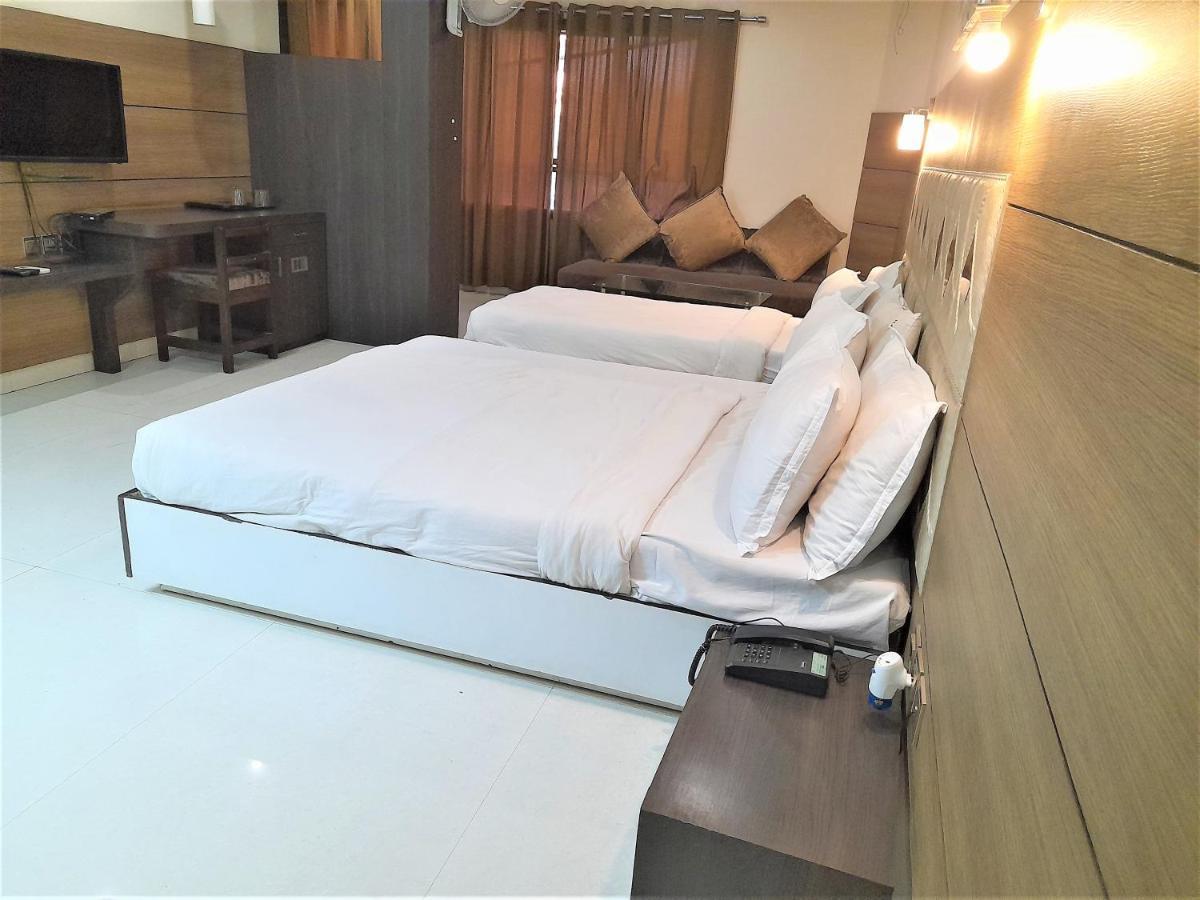 Cherrystay Kiran Inn Indore Exterior photo